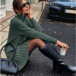 SHEIN Green Turtleneck Sweater set